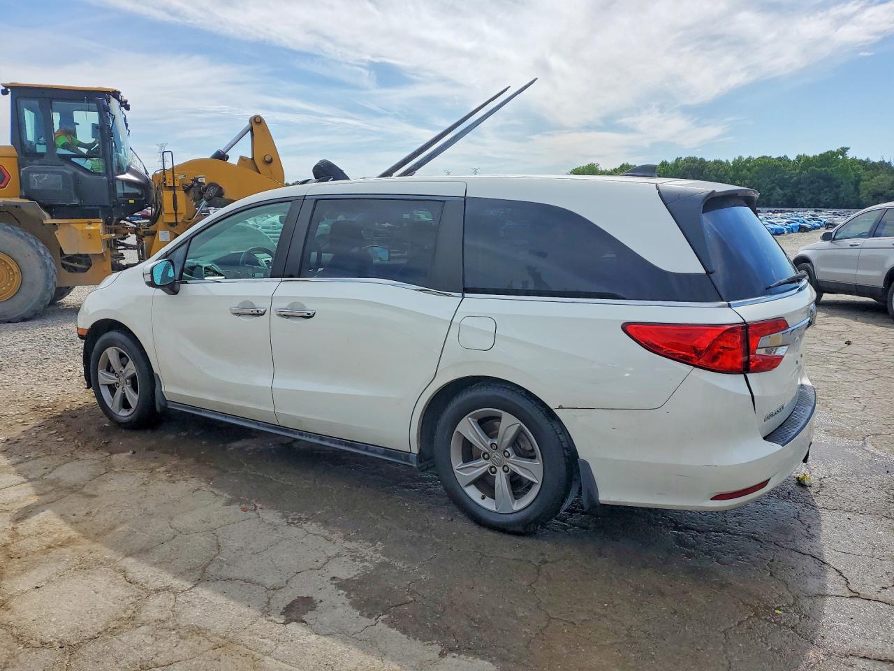 2019 Honda Odyssey Exl White vin: 5FNRL6H75KB102353