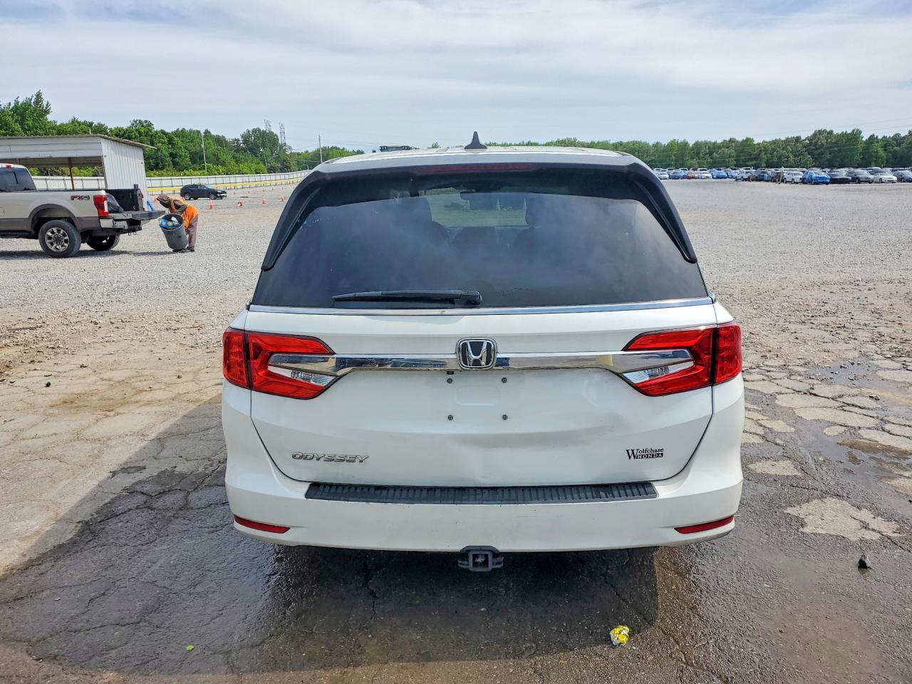 2019 Honda Odyssey Exl White vin: 5FNRL6H75KB102353
