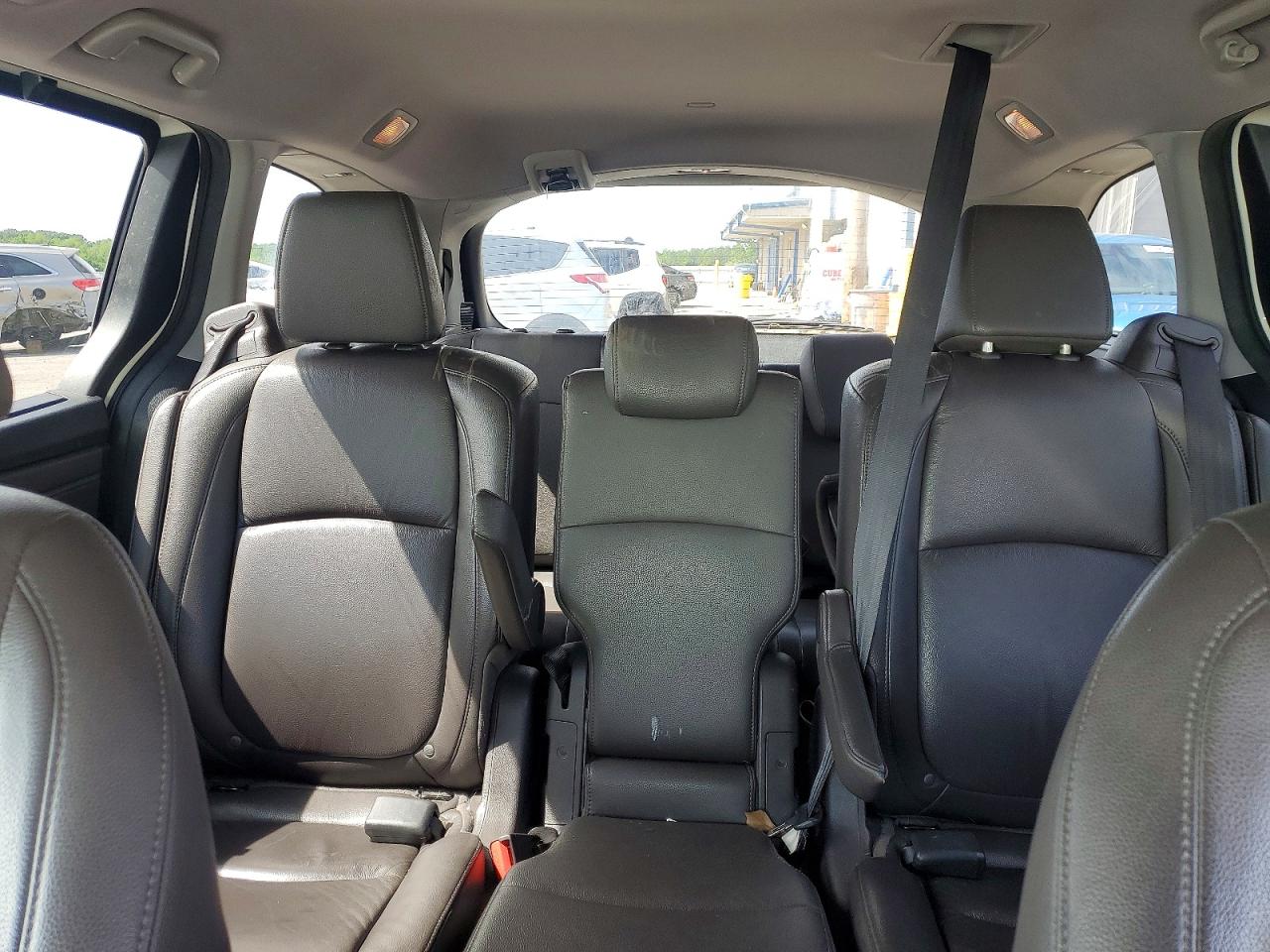 2019 Honda Odyssey Exl White vin: 5FNRL6H75KB102353
