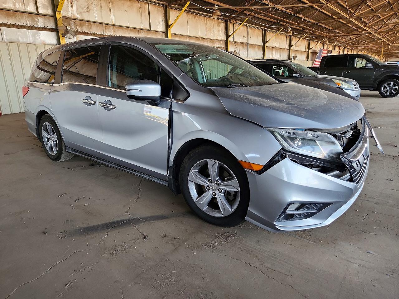 2018 Honda Odyssey Exl Gray vin: 5FNRL6H76JB101128