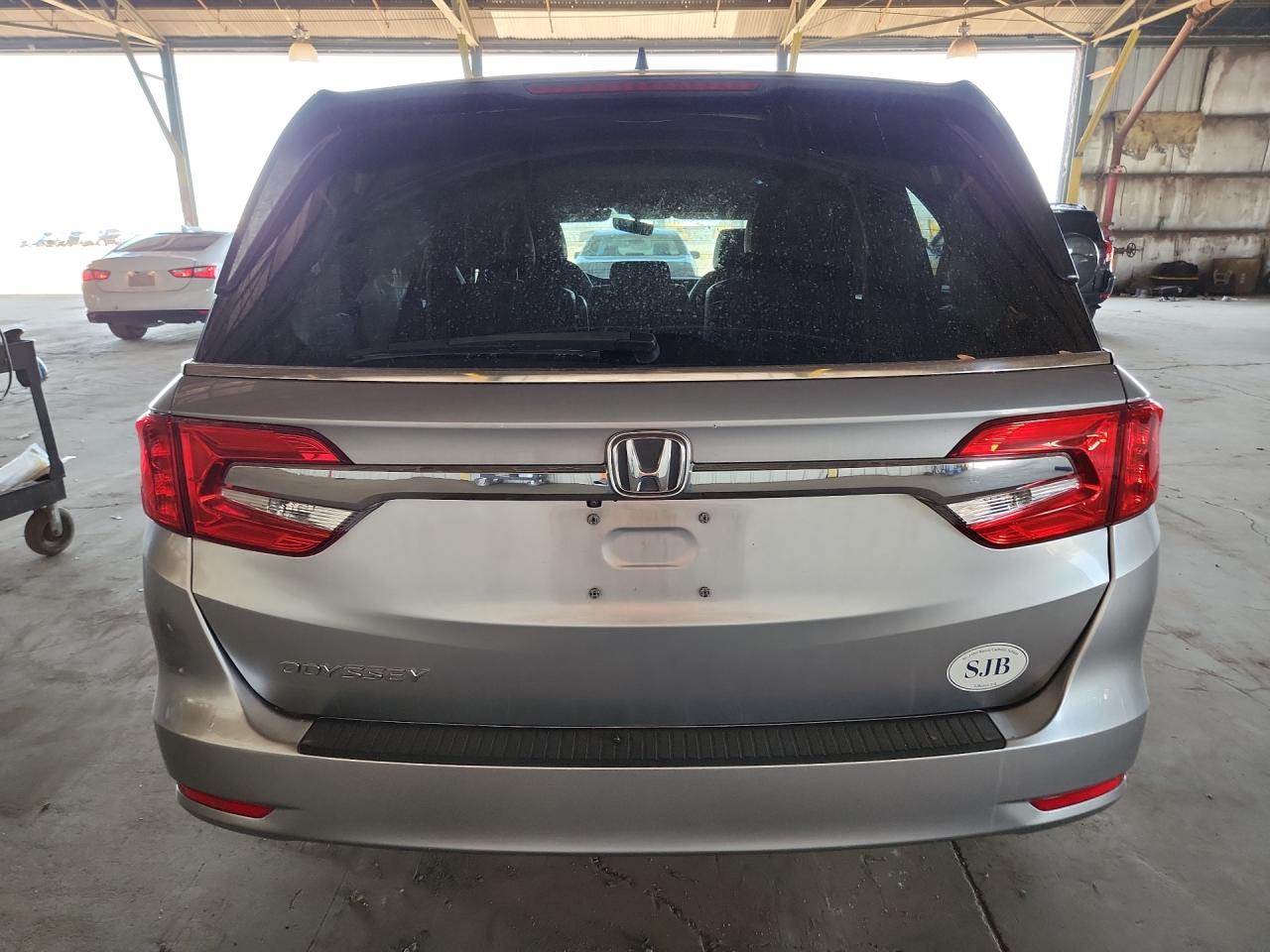 2018 Honda Odyssey Exl Gray vin: 5FNRL6H76JB101128