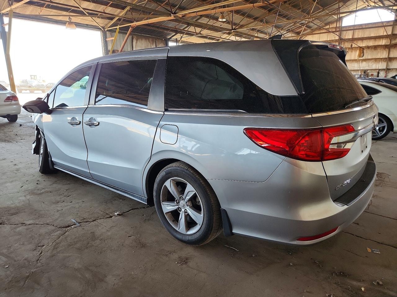 2018 Honda Odyssey Exl Gray vin: 5FNRL6H76JB101128
