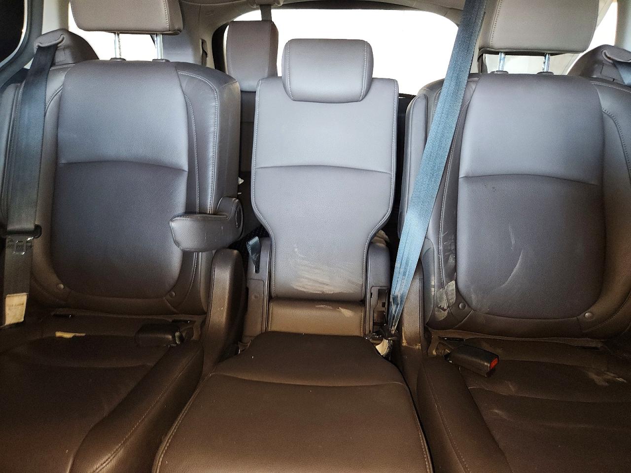 2018 Honda Odyssey Exl Gray vin: 5FNRL6H76JB101128
