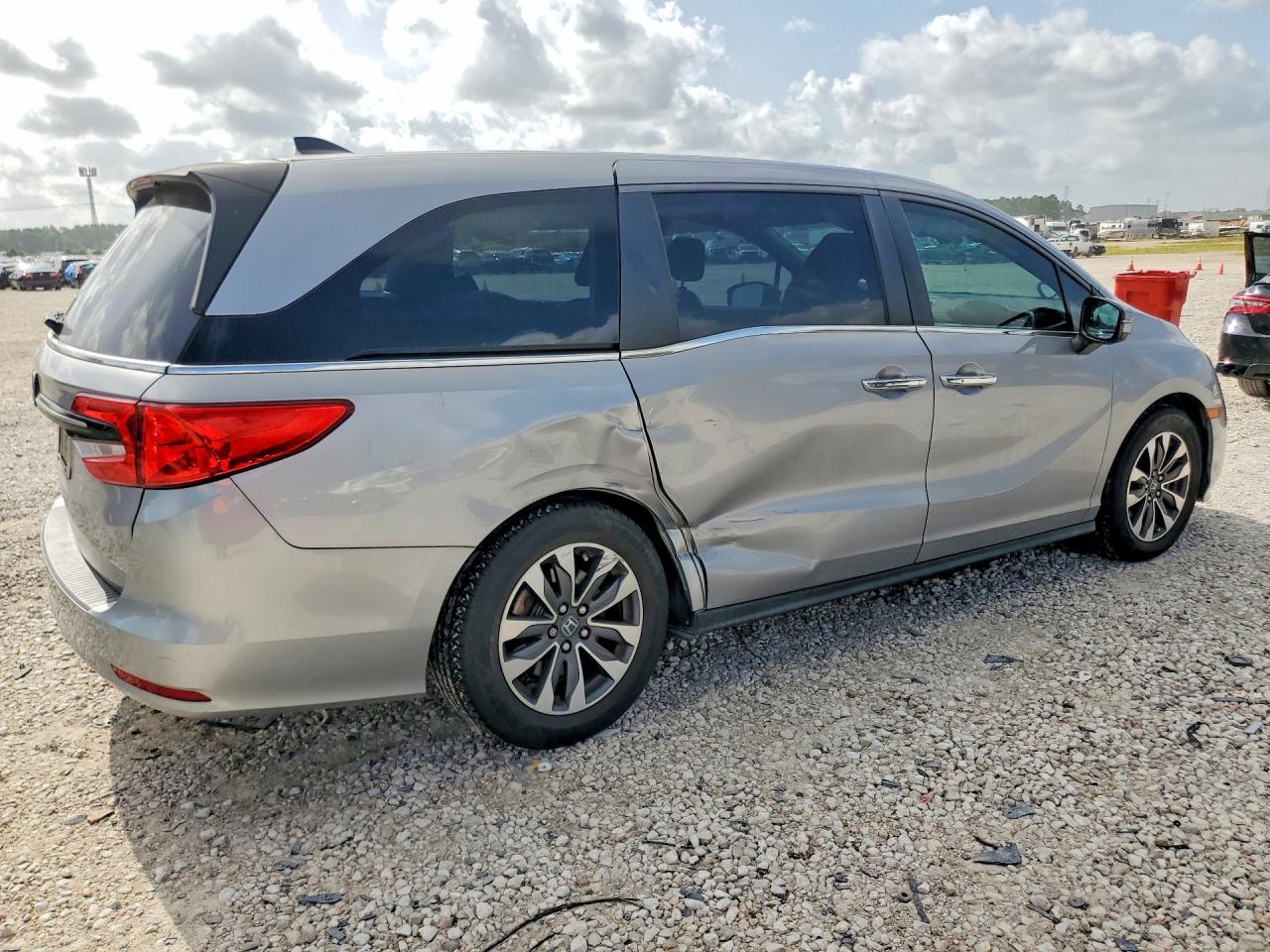 2022 Honda Odyssey Exl Silver vin: 5FNRL6H76NB013184