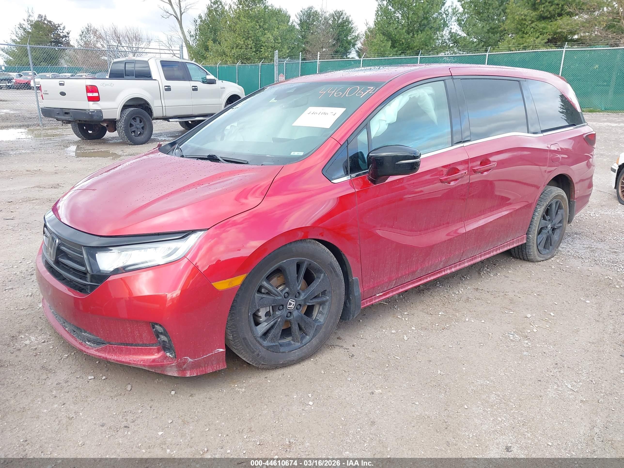 2024 Honda Odyssey Sport Красный vin: 5FNRL6H76RB008329