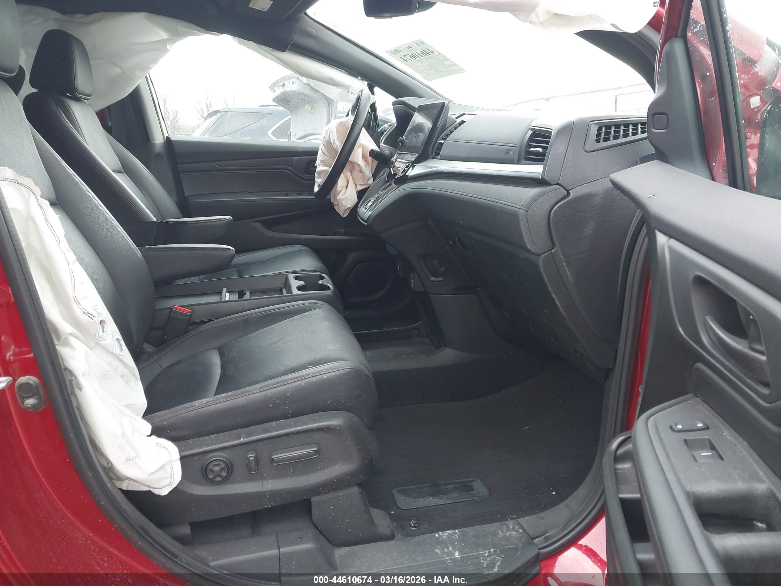 2024 Honda Odyssey Sport Красный vin: 5FNRL6H76RB008329