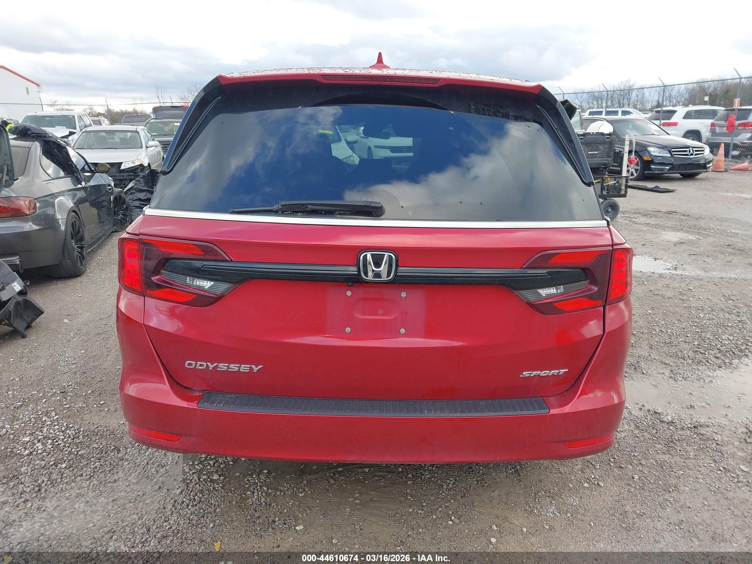 2024 Honda Odyssey Sport Красный vin: 5FNRL6H76RB008329