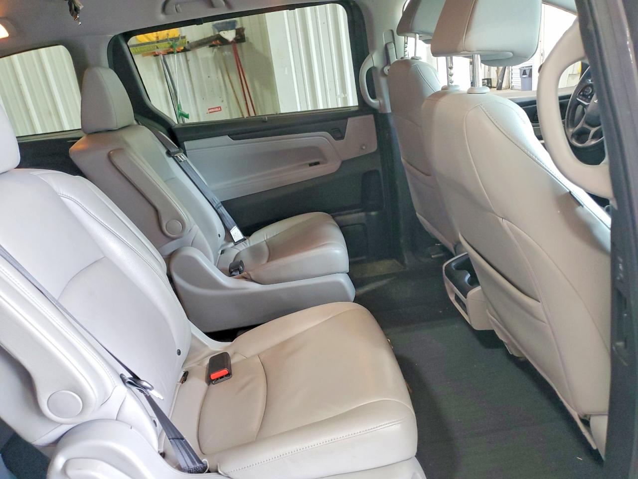 2018 Honda Odyssey Exl Gray vin: 5FNRL6H78JB102071