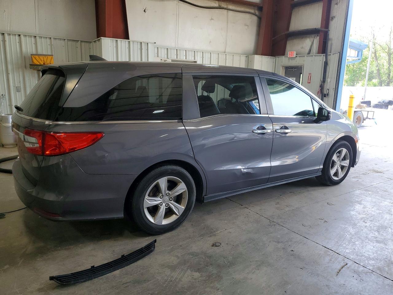 2018 Honda Odyssey Exl Gray vin: 5FNRL6H78JB102071