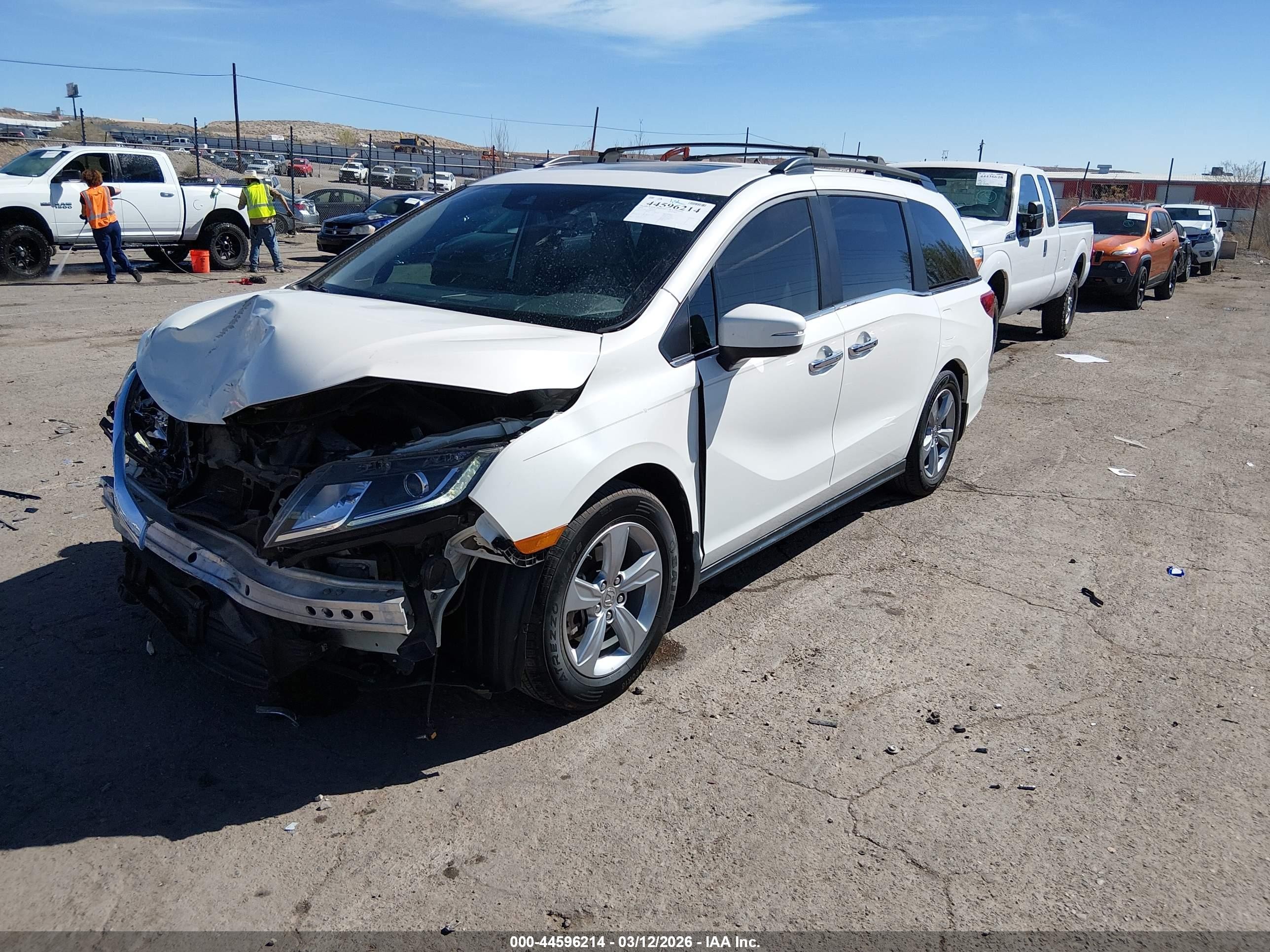 2018 Honda Odyssey Ex-l Белый vin: 5FNRL6H79JB034248