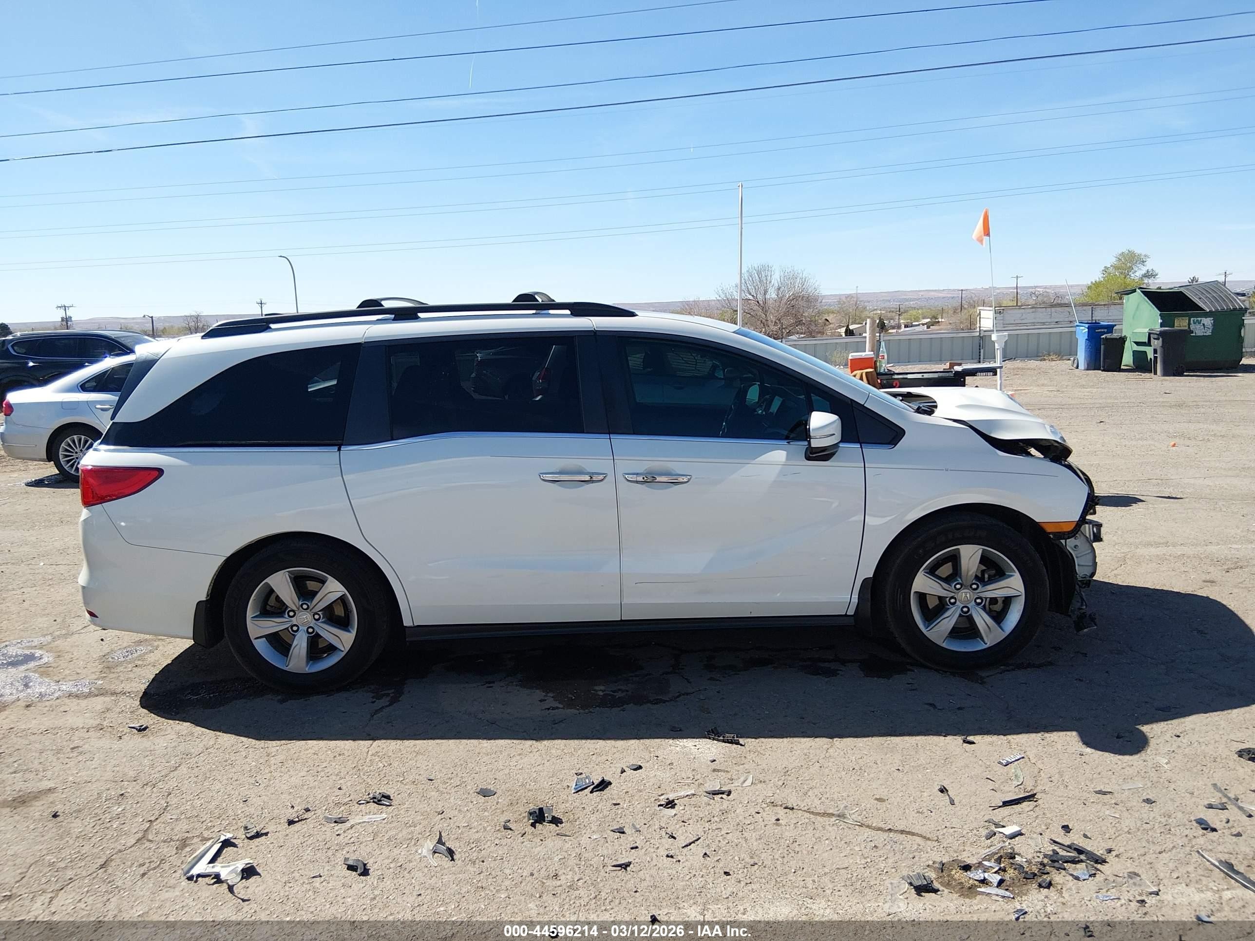 2018 Honda Odyssey Ex-l Белый vin: 5FNRL6H79JB034248