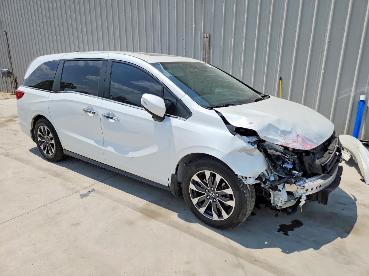 2022 Honda Odyssey Exl White vin: 5FNRL6H7XNB045121