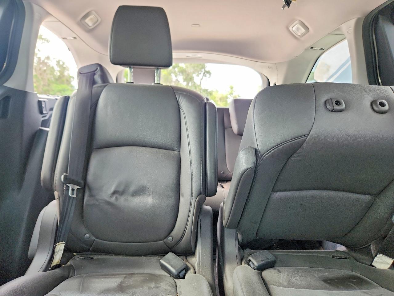 2018 Honda Odyssey Touring Gray vin: 5FNRL6H80JB035085