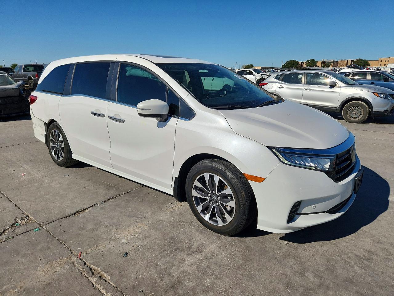 2024 Honda Odyssey Touring White vin: 5FNRL6H80RB035129