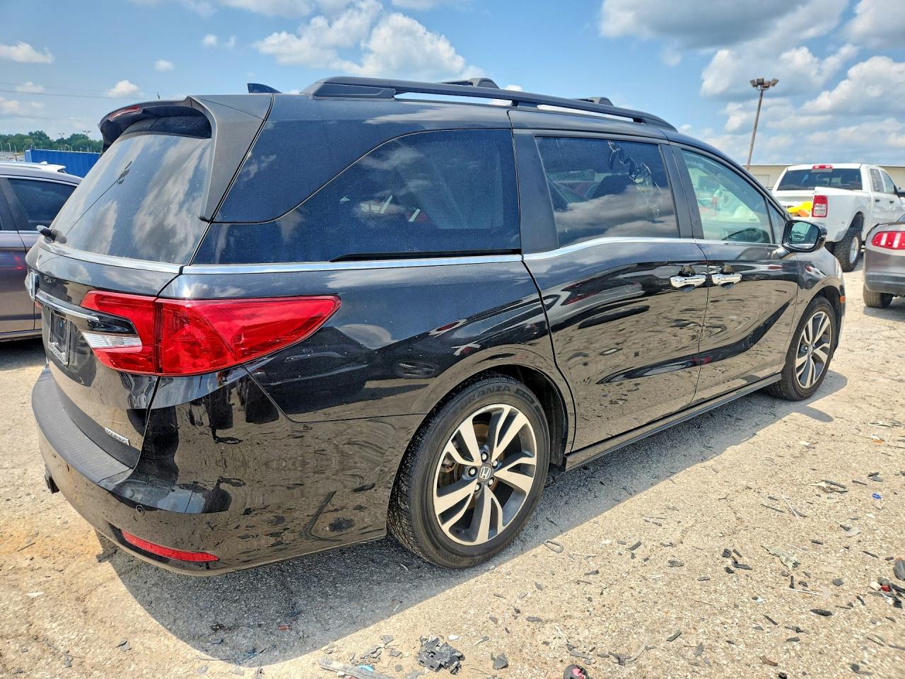 2022 Honda Odyssey Touring Black vin: 5FNRL6H81NB010573