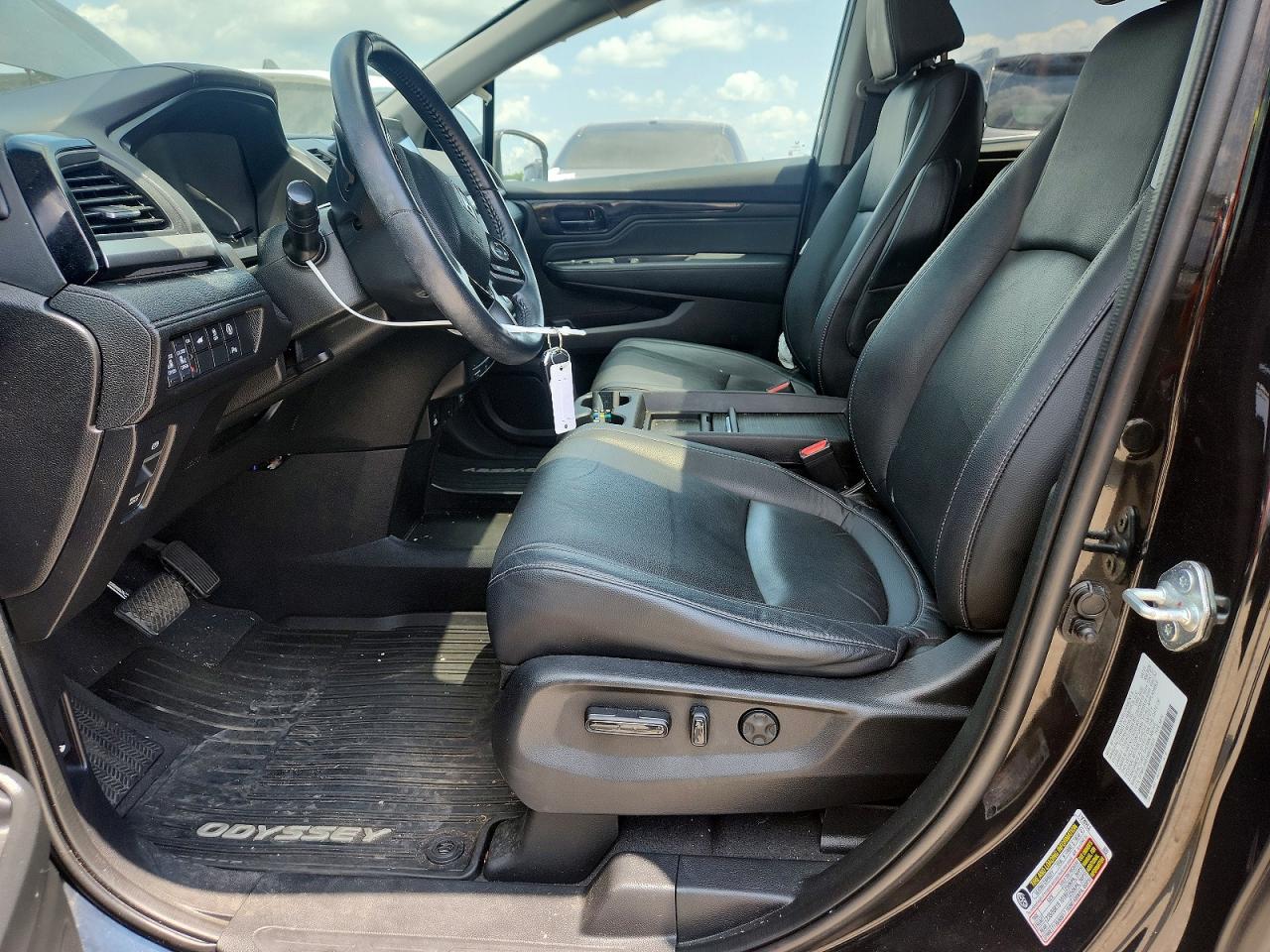 2022 Honda Odyssey Touring Black vin: 5FNRL6H81NB010573