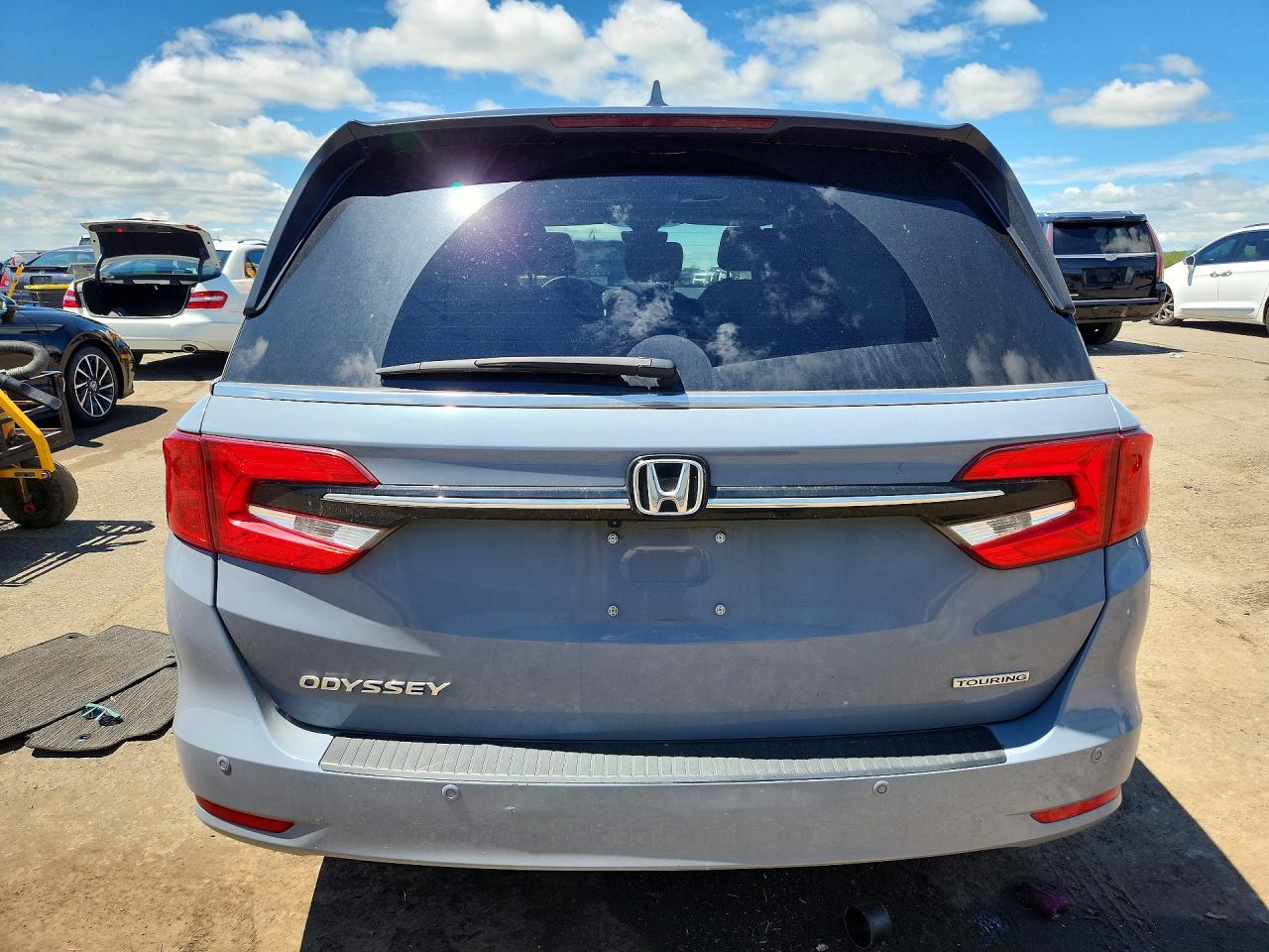 2024 Honda Odyssey Touring Gray vin: 5FNRL6H81RB058550