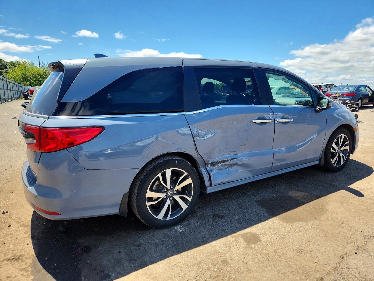 2024 Honda Odyssey Touring Gray vin: 5FNRL6H81RB058550