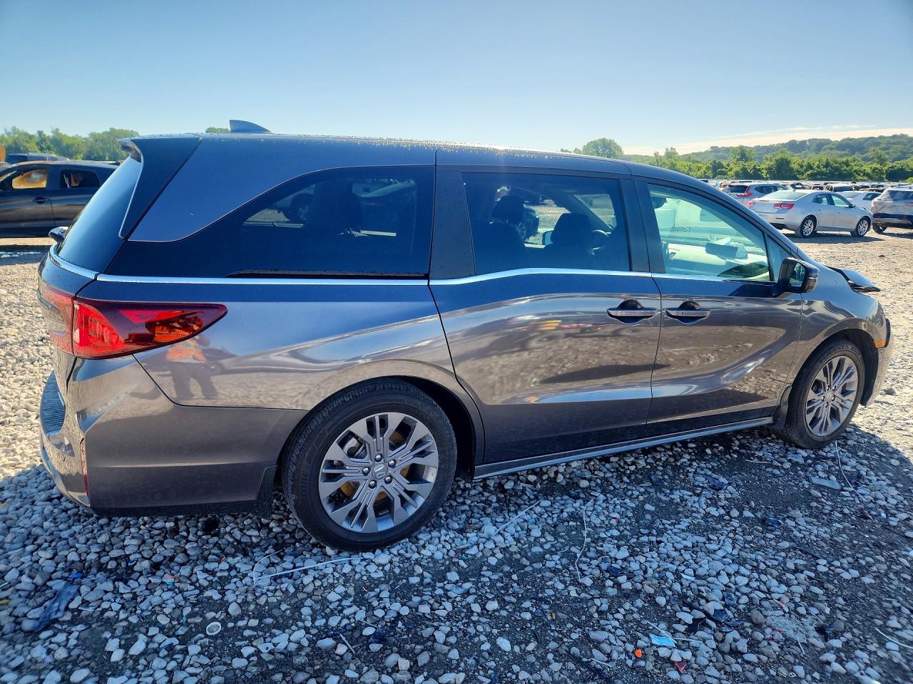 2026 Honda Odyssey Touring Gray vin: 5FNRL6H82TB000423