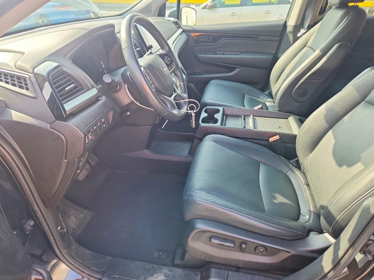 2022 Honda Odyssey Touring Black vin: 5FNRL6H83NB038083