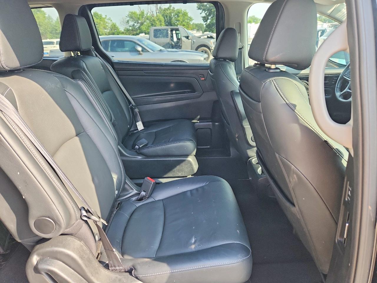 2022 Honda Odyssey Touring Black vin: 5FNRL6H83NB038083