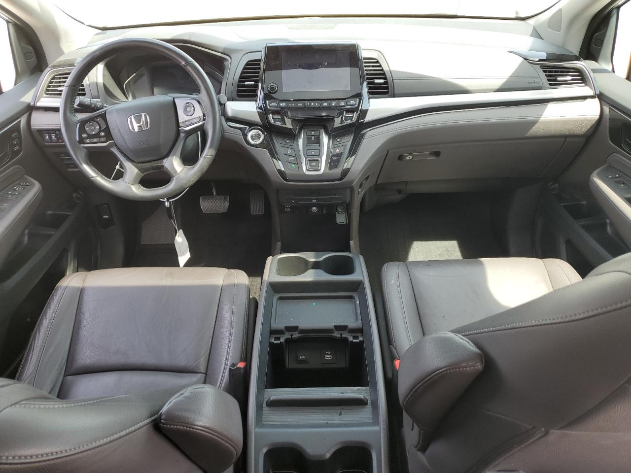 2022 Honda Odyssey Touring Silver vin: 5FNRL6H83NB067714