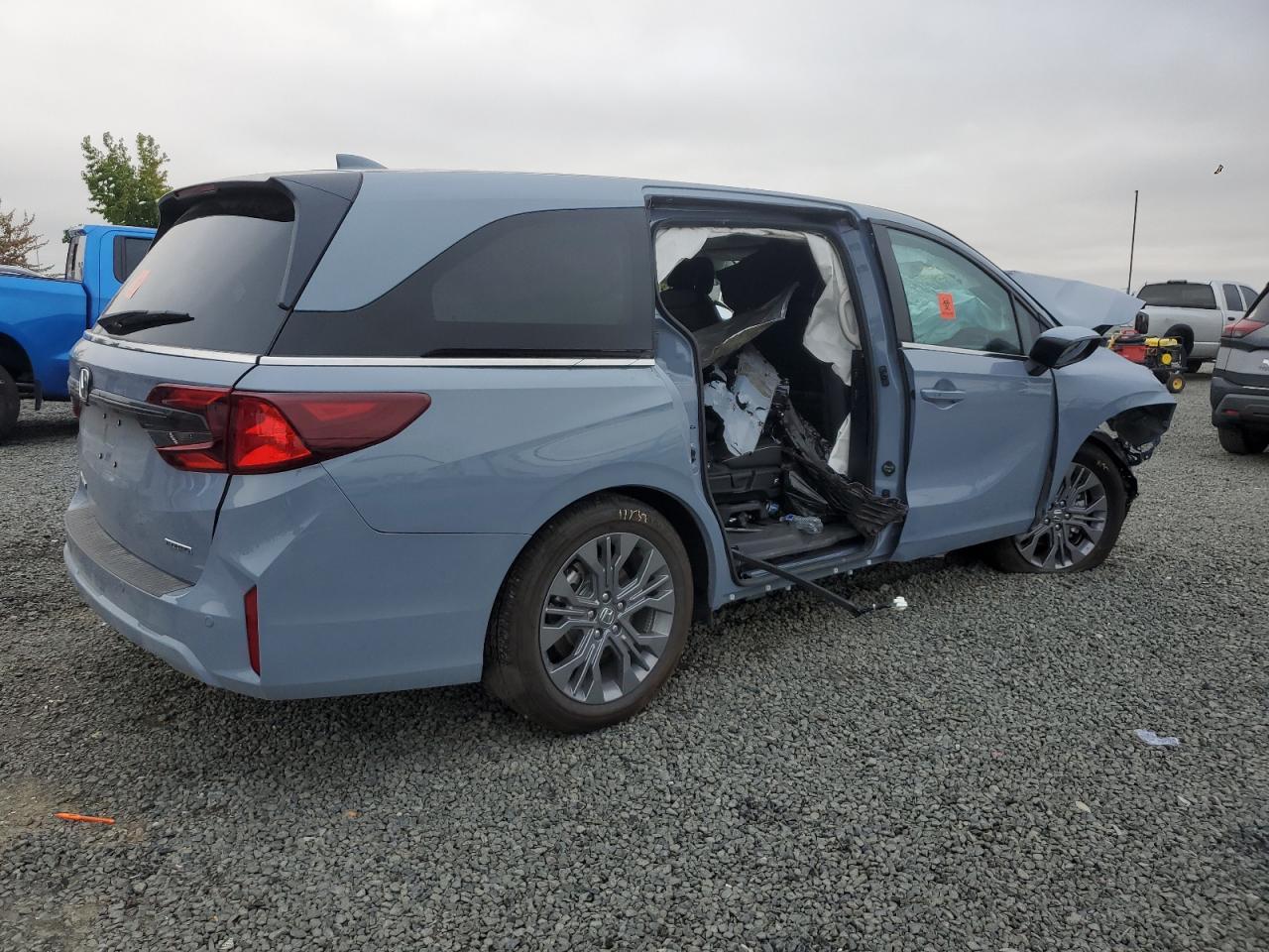 2025 Honda Odyssey Touring Turquoise vin: 5FNRL6H84SB069709