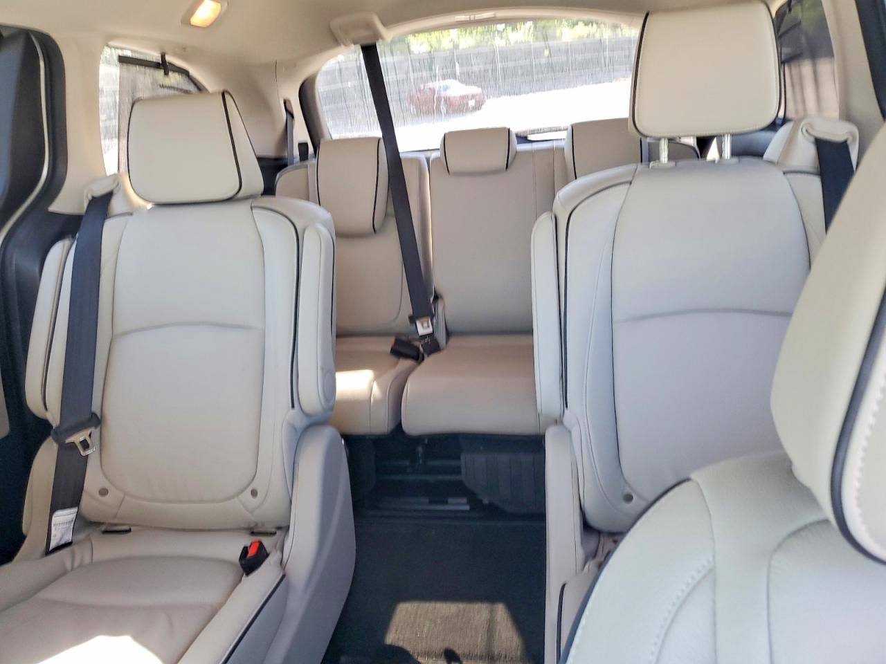 2025 Honda Odyssey Touring Серебряный vin: 5FNRL6H85SB009289