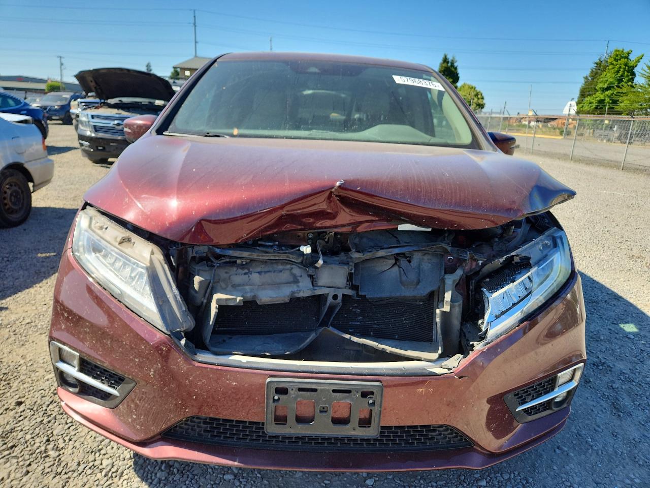 2018 Honda Odyssey Touring Burgundy vin: 5FNRL6H86JB023748