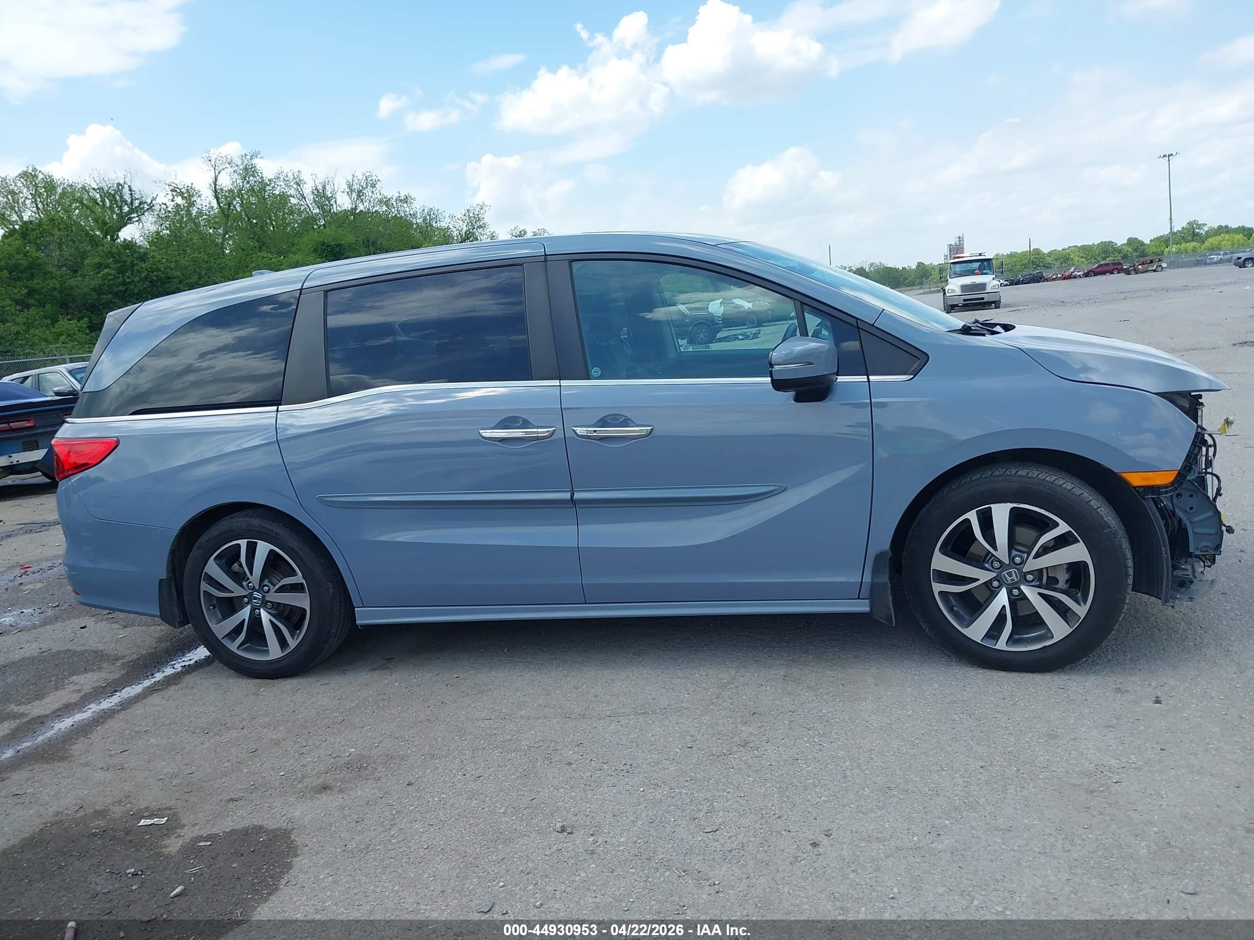 2023 Honda Odyssey Touring Серый vin: 5FNRL6H86PB013309
