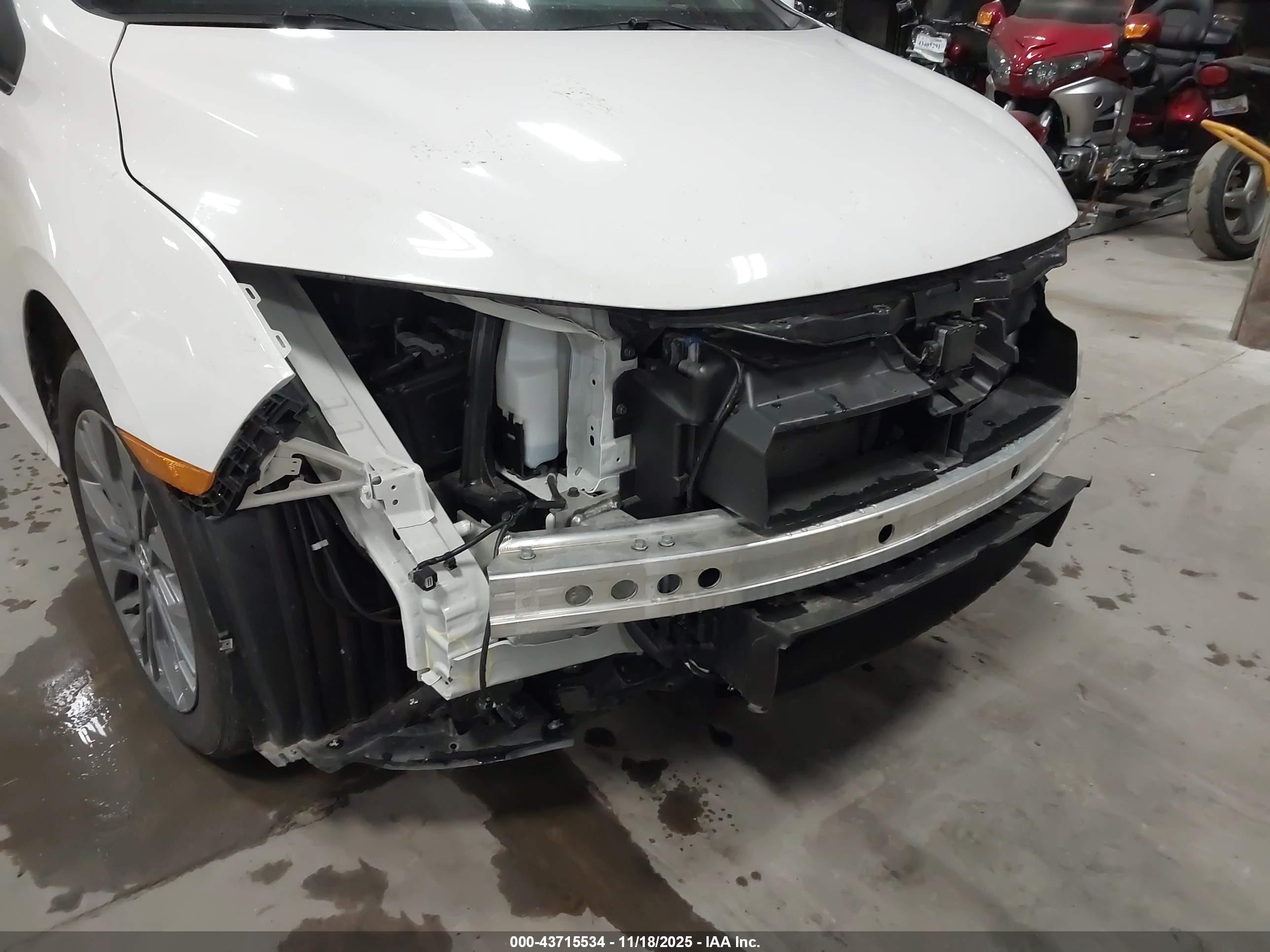 2025 Honda Odyssey Touring Белый vin: 5FNRL6H86SB045721