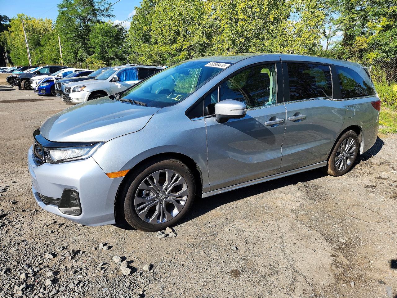 2026 Honda Odyssey Touring Серебряный vin: 5FNRL6H86TB031982