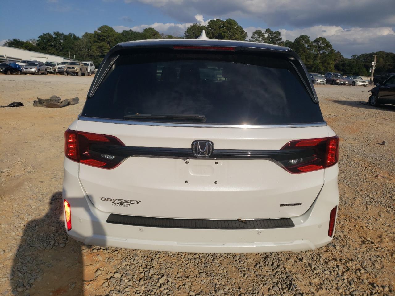 2025 Honda Odyssey Touring Белый vin: 5FNRL6H87SB050927