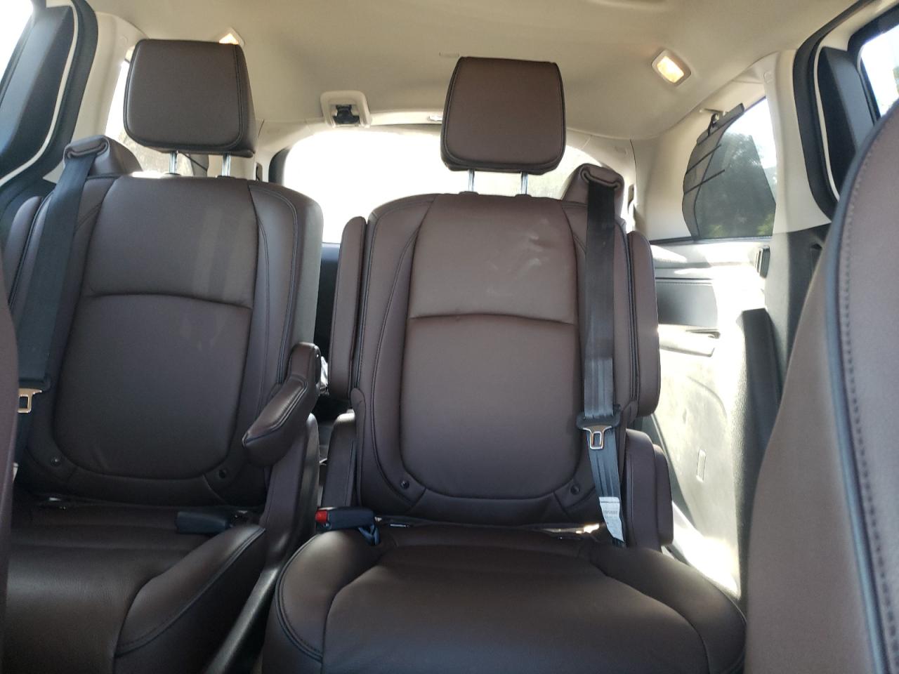 2025 Honda Odyssey Touring Белый vin: 5FNRL6H87SB050927