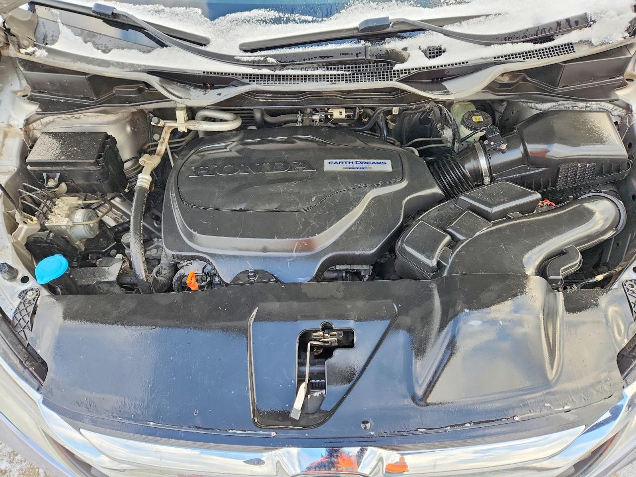 2018 Honda Odyssey Touring Серебряный vin: 5FNRL6H88JB078105