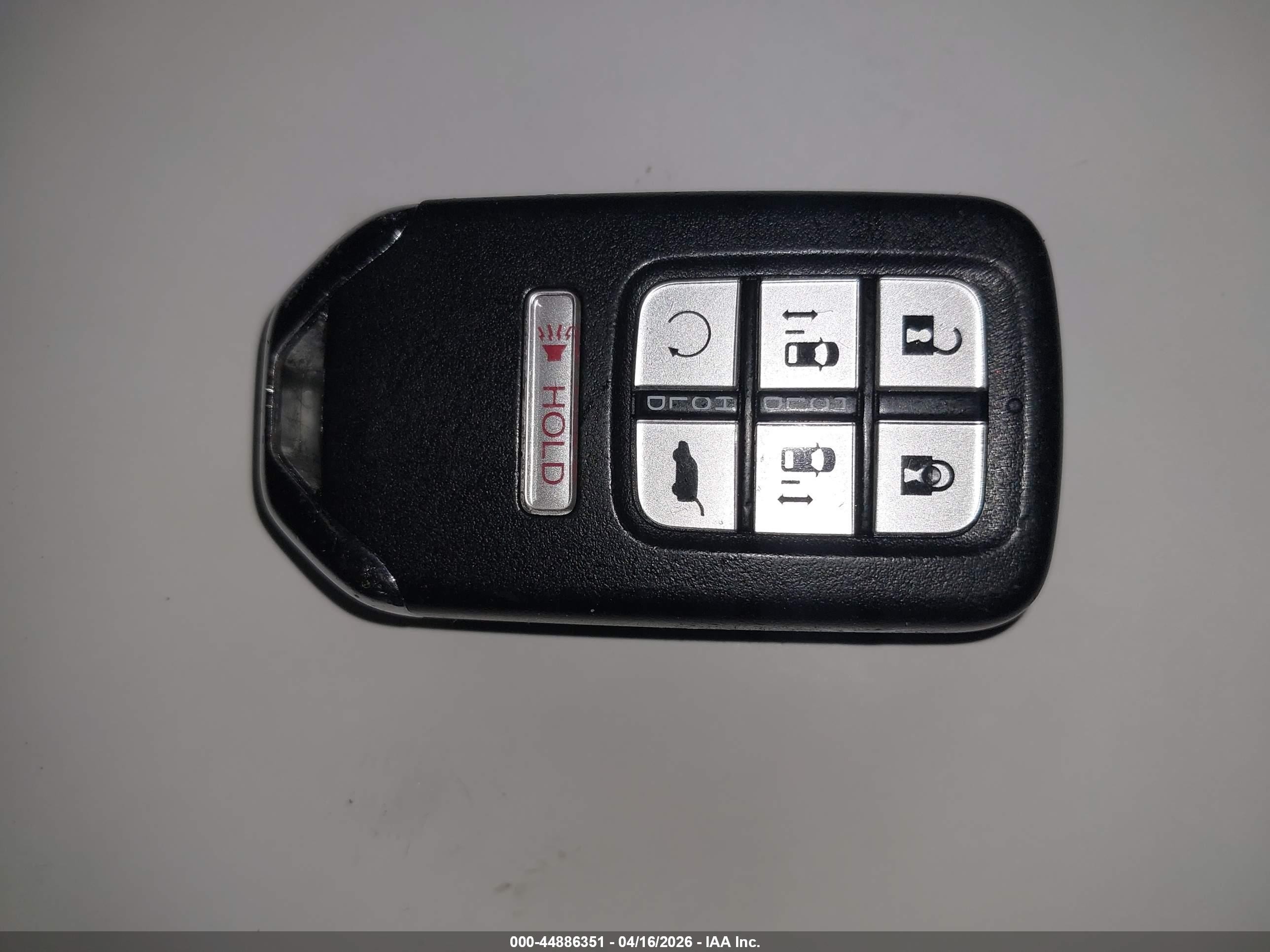 2024 Honda Odyssey Touring Silver vin: 5FNRL6H88RB058688