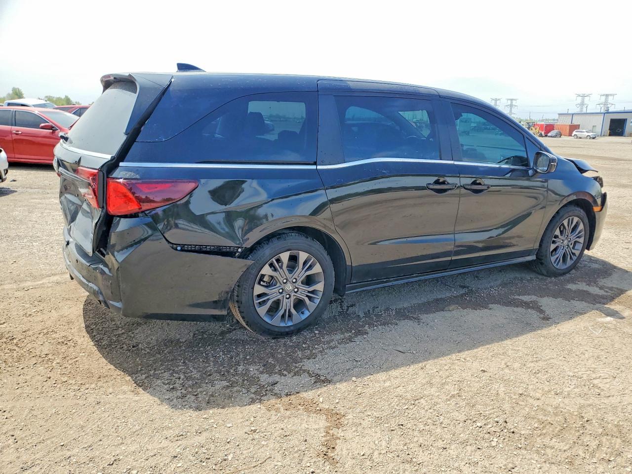 2026 Honda Odyssey Touring Black vin: 5FNRL6H89TB017512