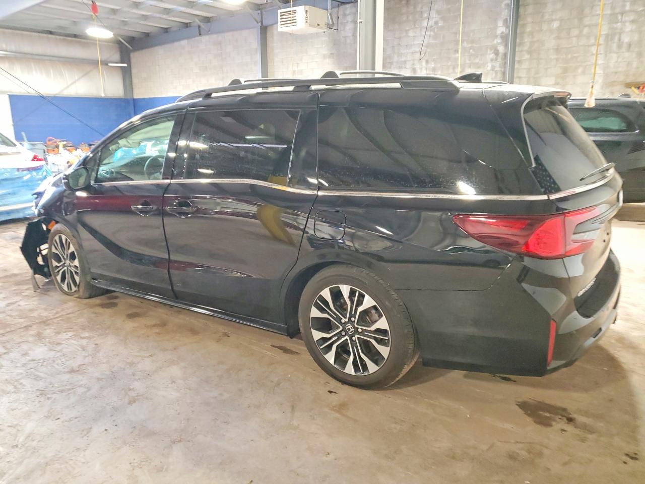 2025 Honda Odyssey Elite Silver vin: 5FNRL6H90SB011010