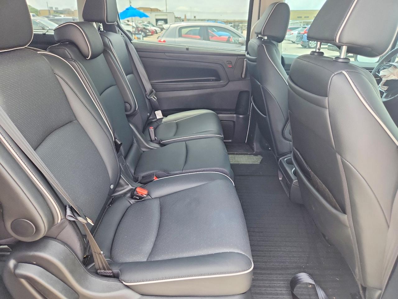 2025 Honda Odyssey Elite White vin: 5FNRL6H90SB061888