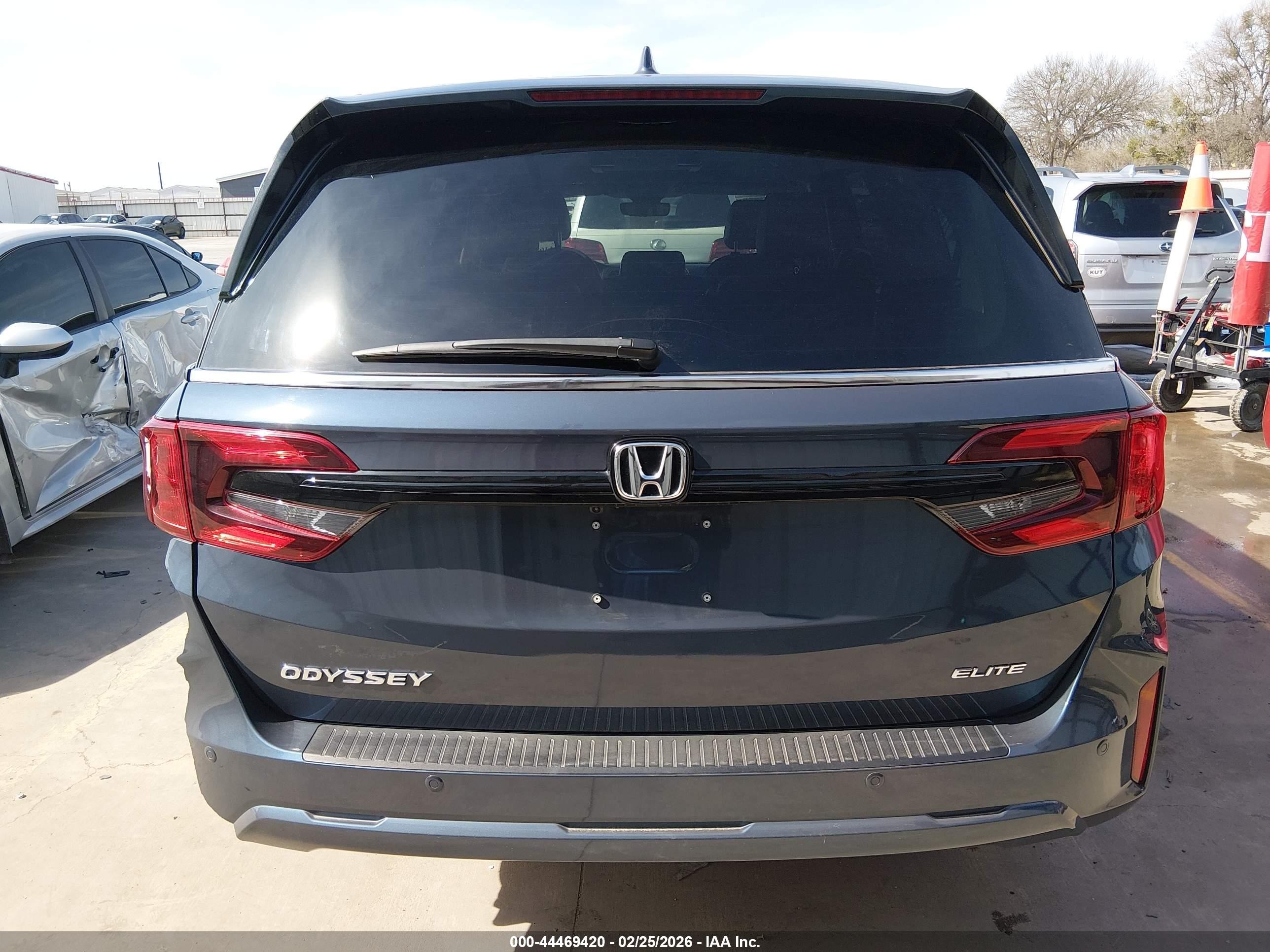 2025 Honda Odyssey Elite Blue vin: 5FNRL6H93SB017948