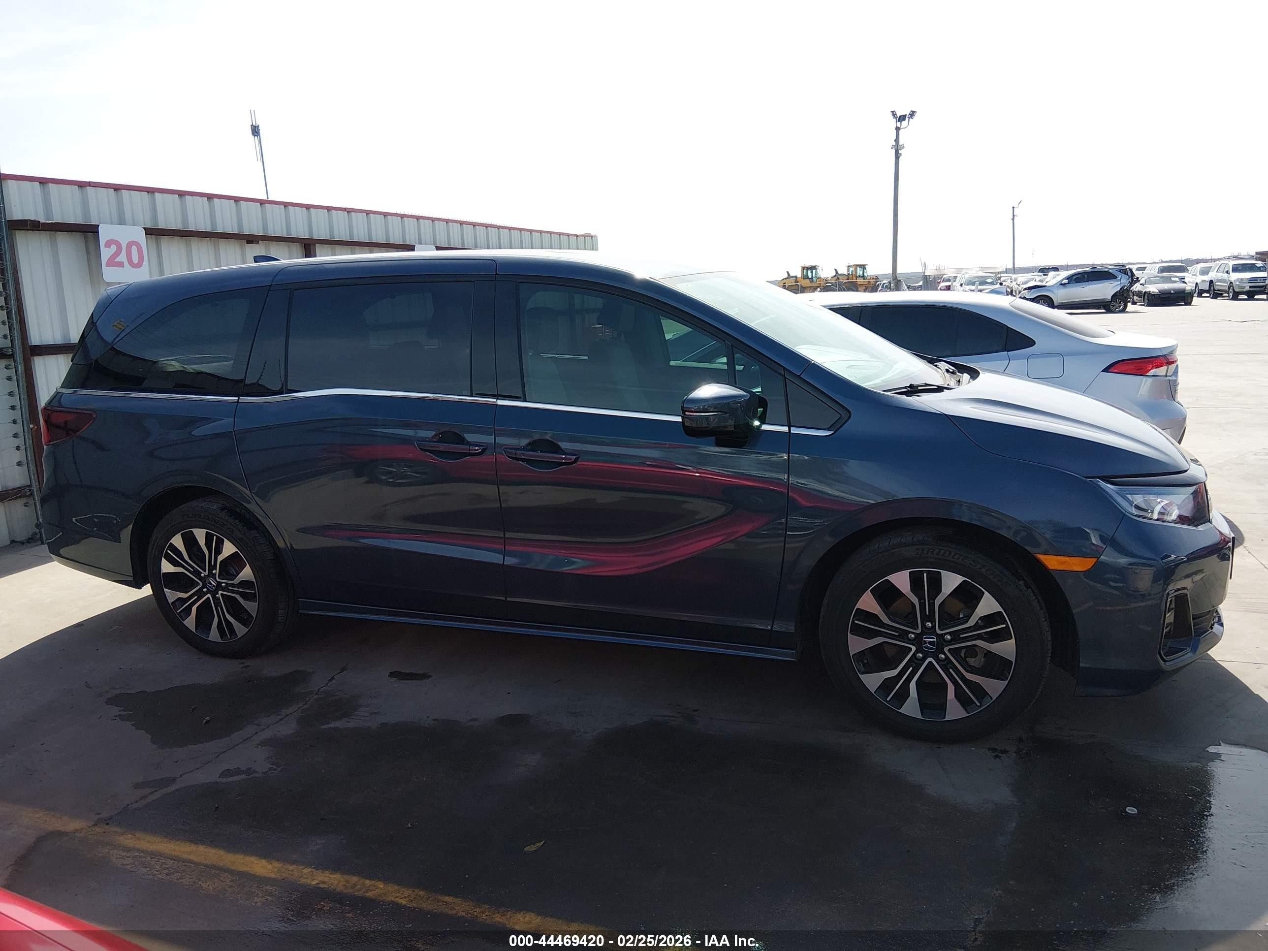 2025 Honda Odyssey Elite Blue vin: 5FNRL6H93SB017948