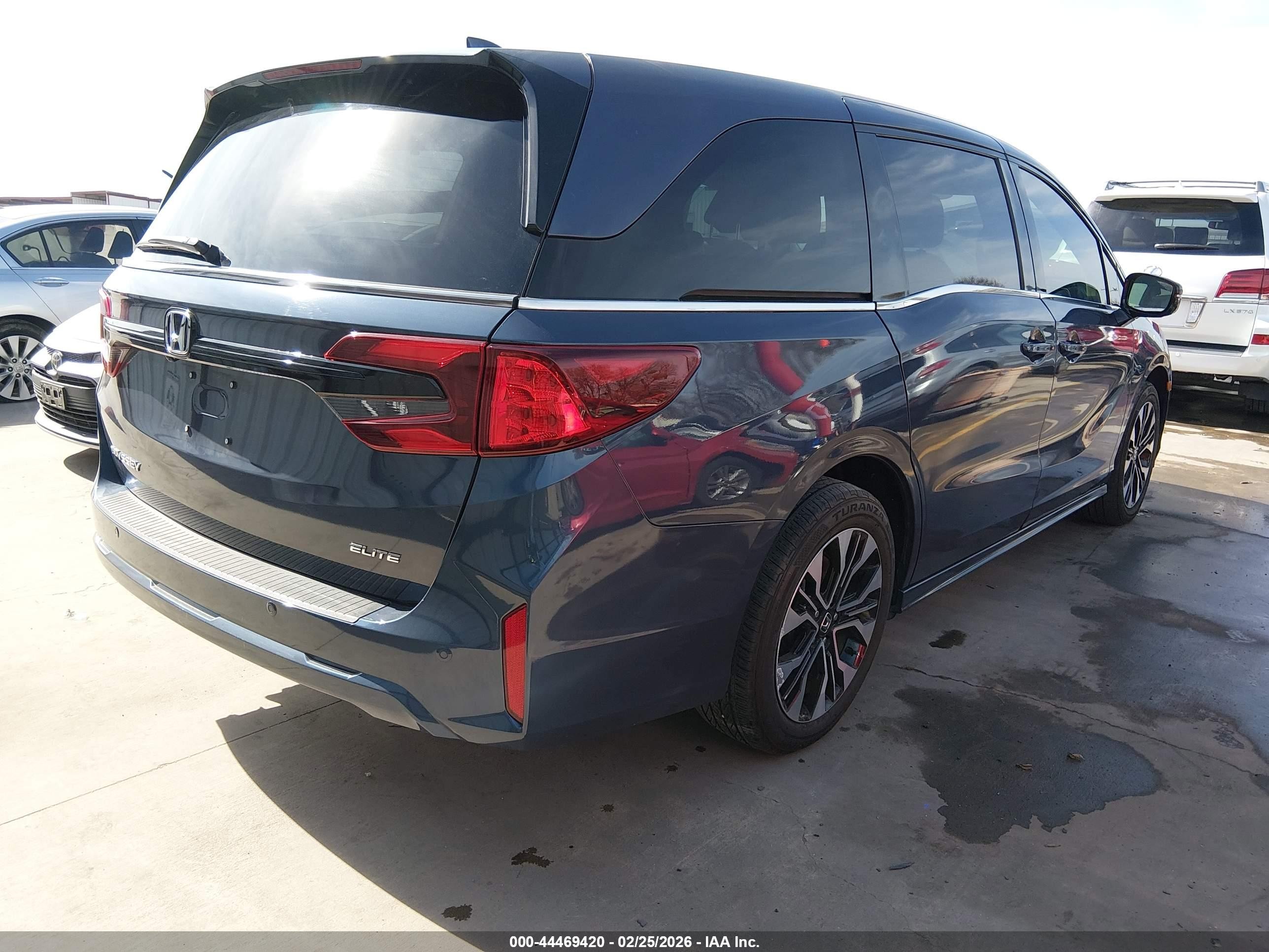 2025 Honda Odyssey Elite Blue vin: 5FNRL6H93SB017948