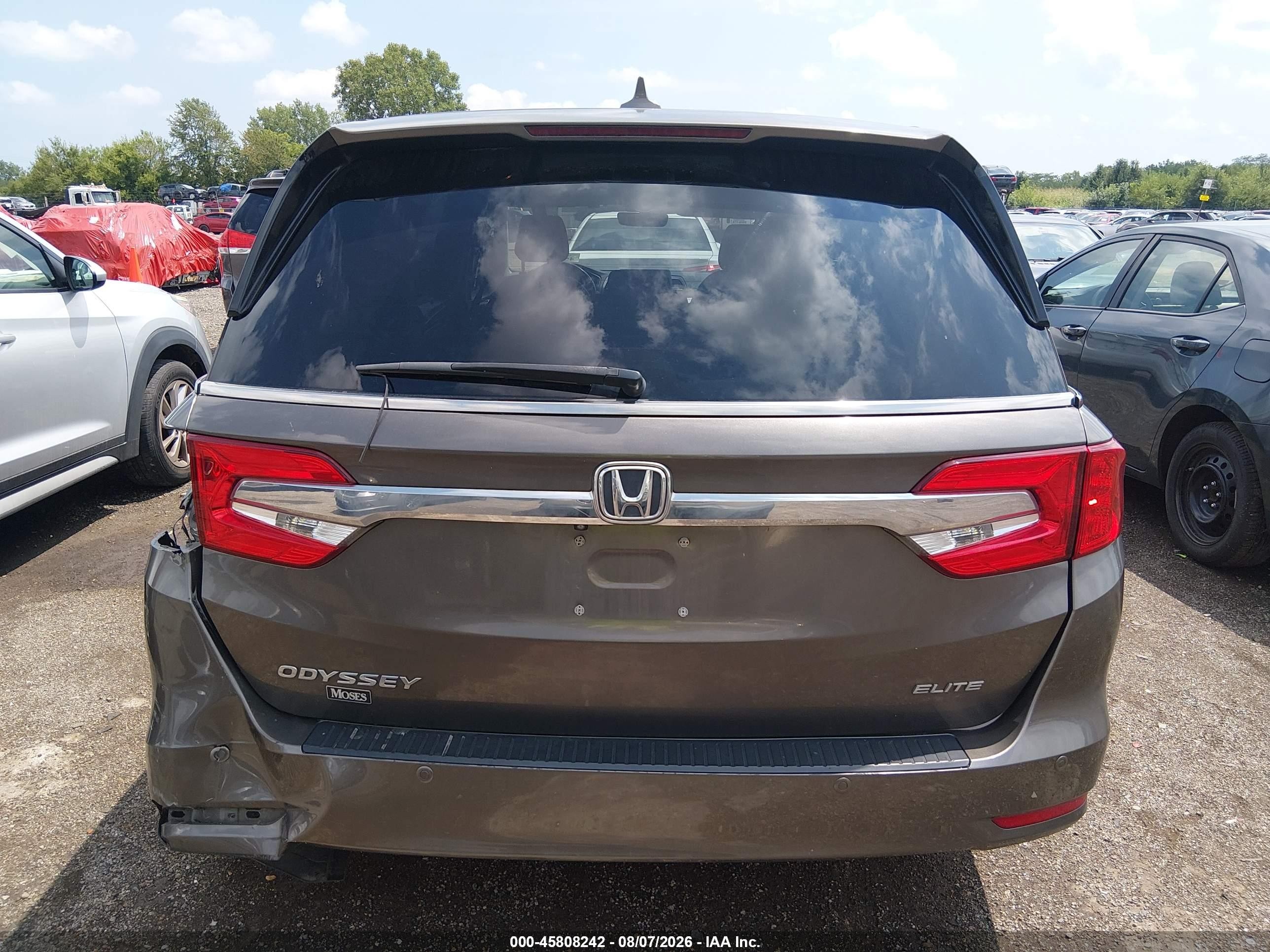2018 Honda Odyssey Elite Brown vin: 5FNRL6H94JB055011