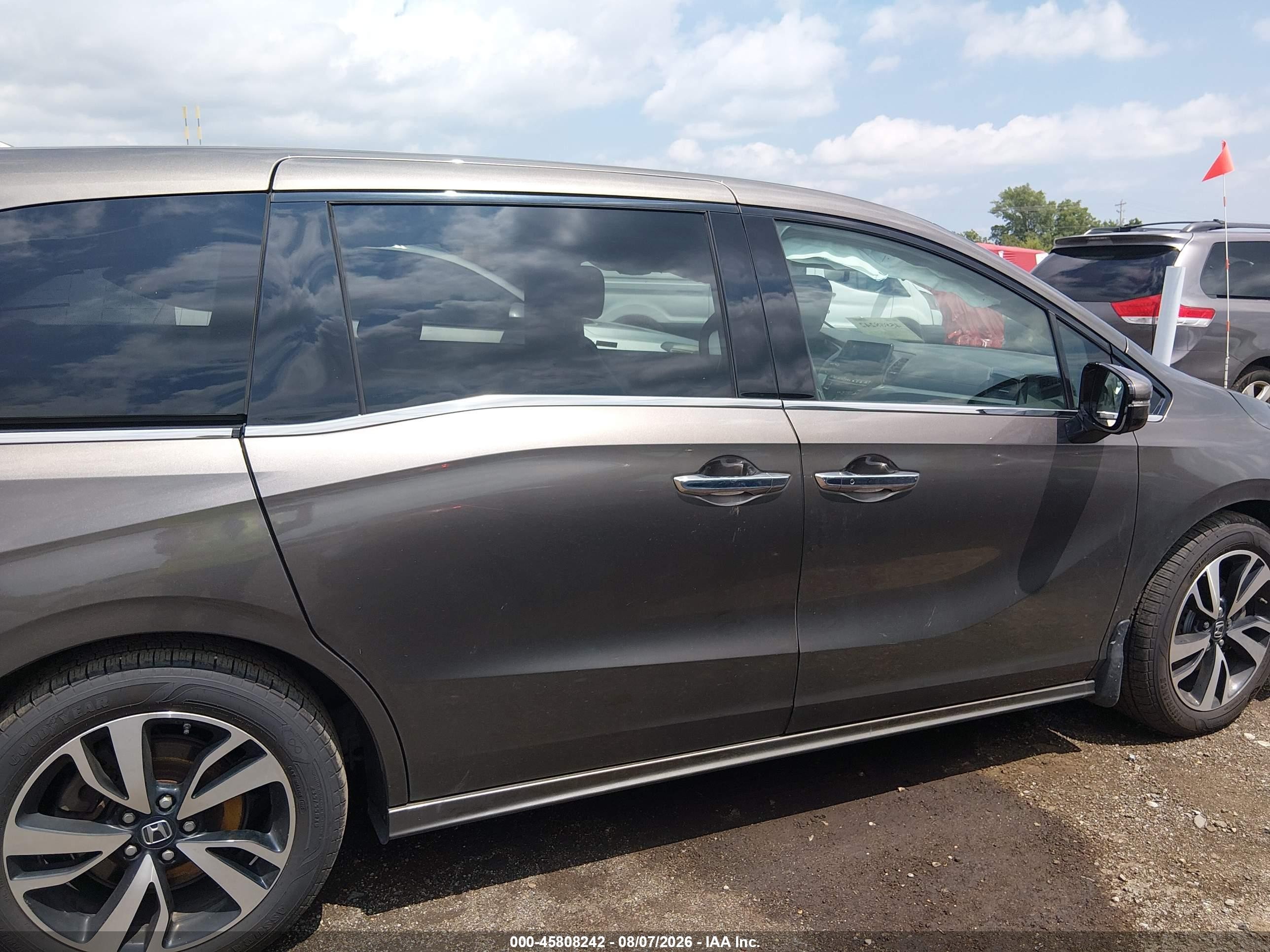 2018 Honda Odyssey Elite Brown vin: 5FNRL6H94JB055011