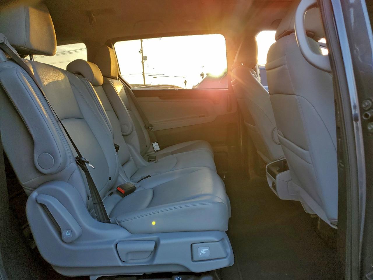 2019 Honda Odyssey Elite Gray vin: 5FNRL6H94KB016808