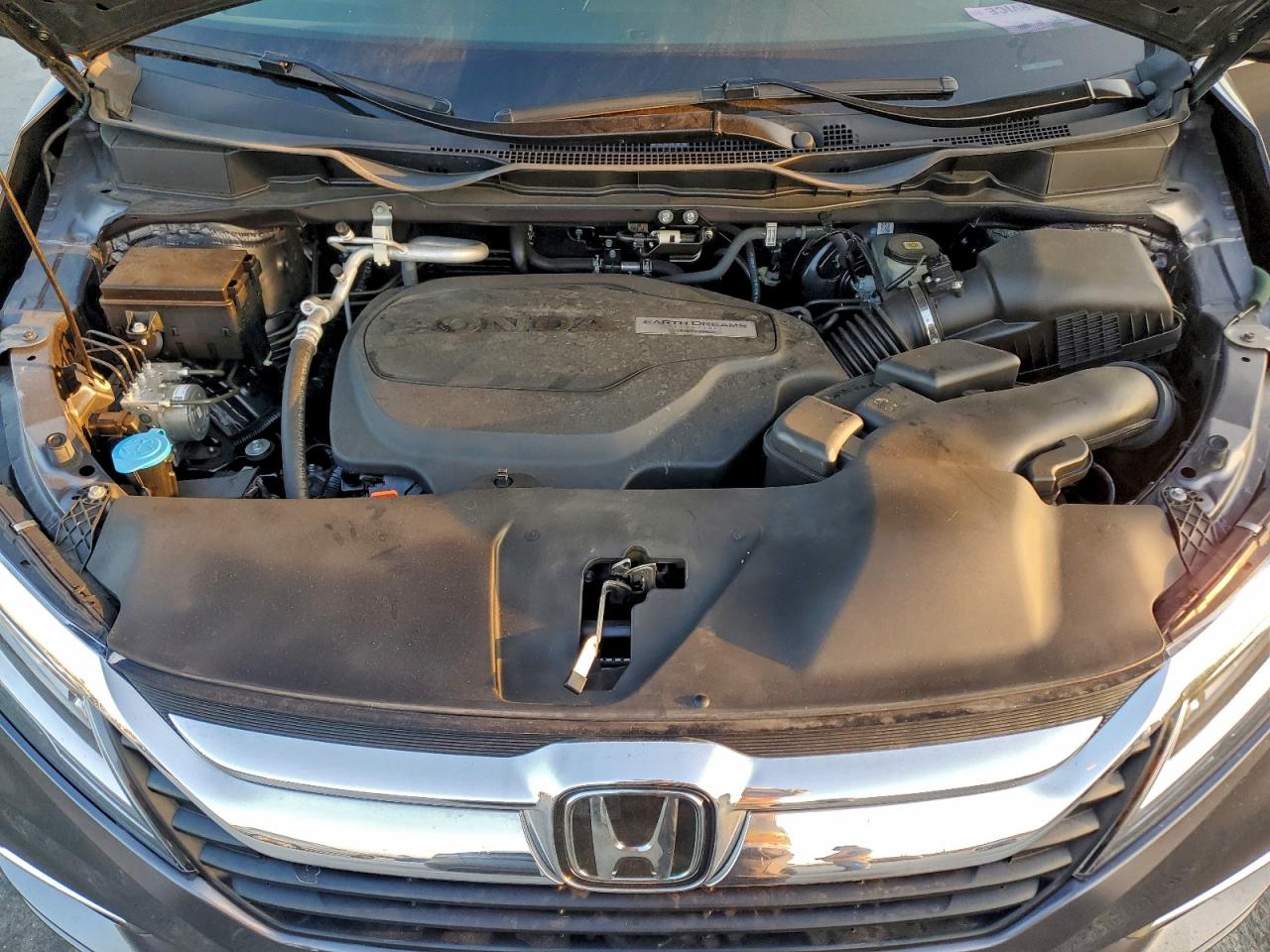 2019 Honda Odyssey Elite Gray vin: 5FNRL6H94KB016808