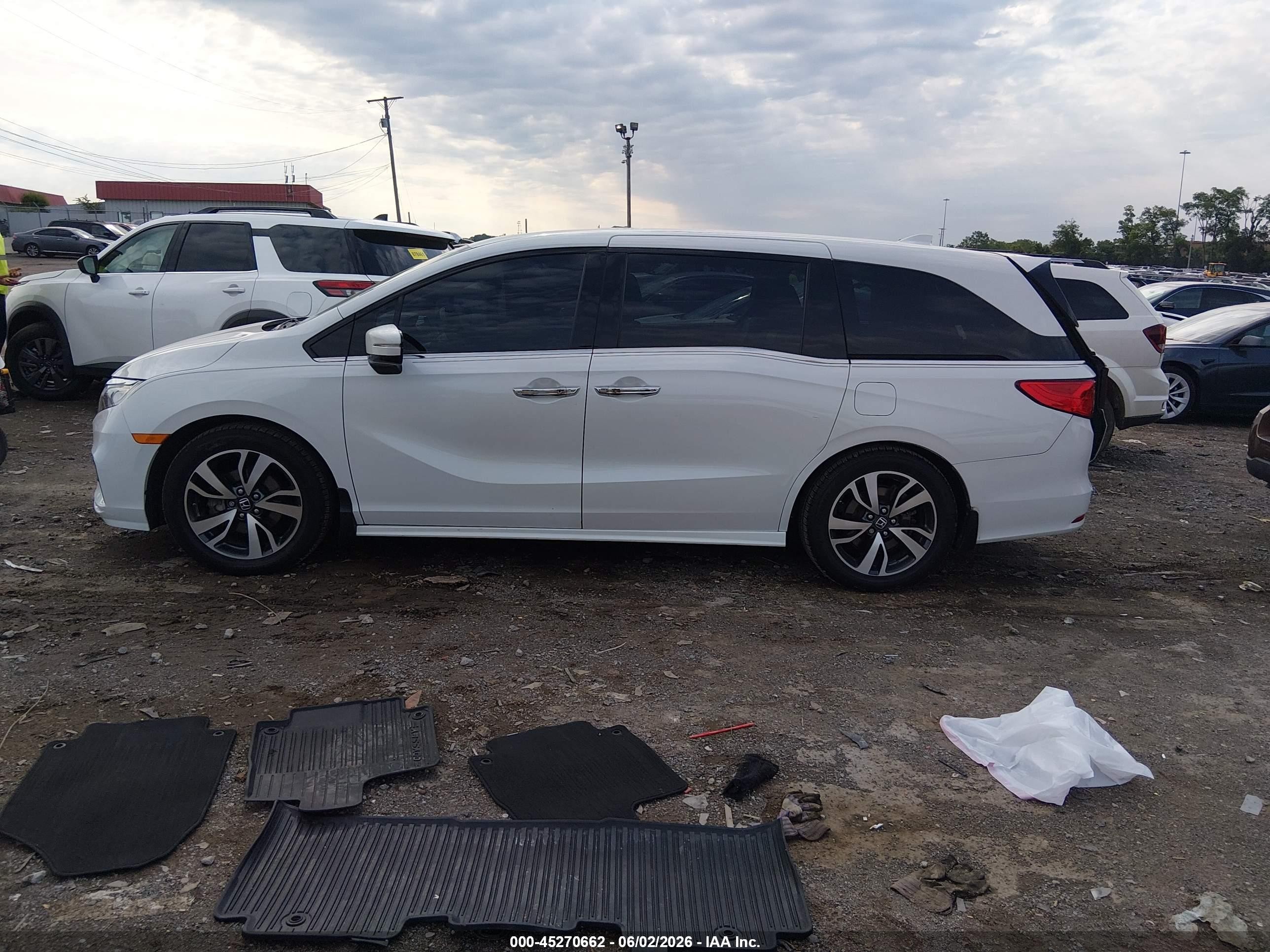 2020 Honda Odyssey Elite White vin: 5FNRL6H97LB012219
