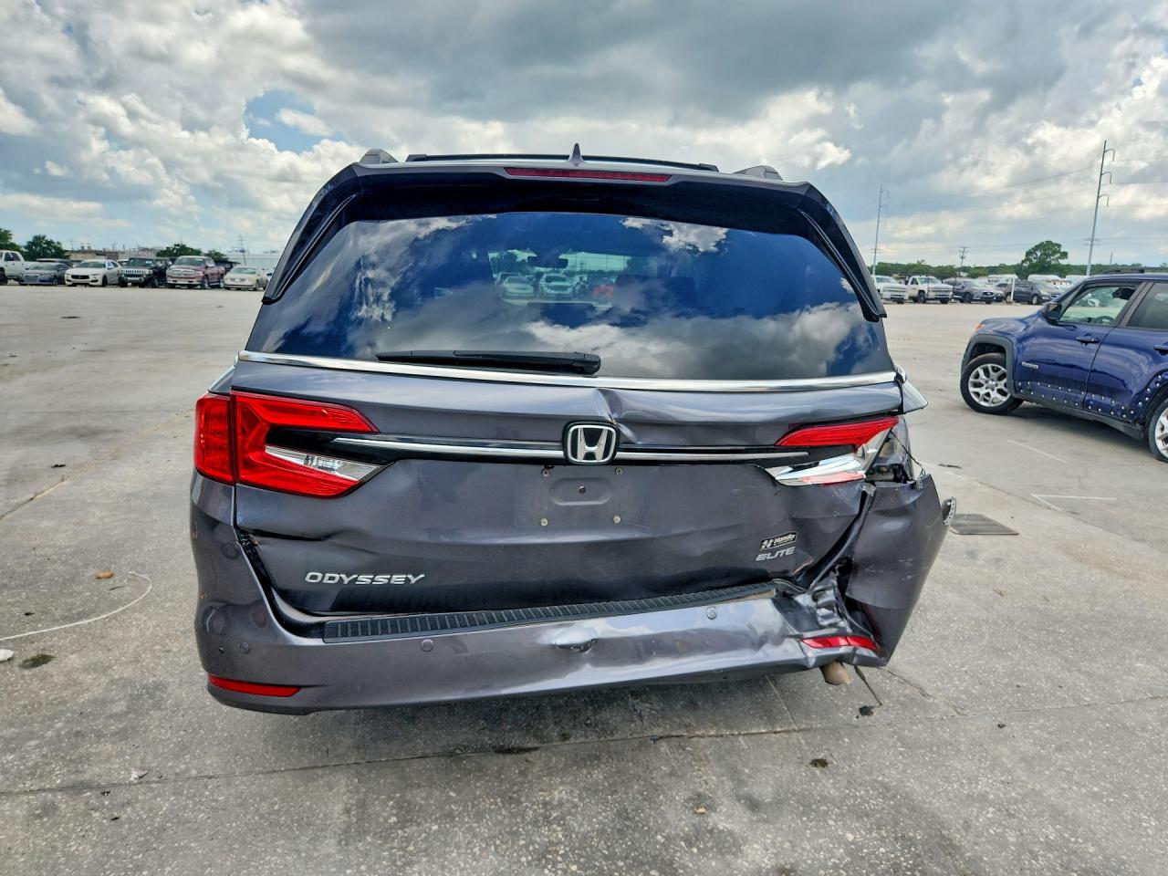 2023 Honda Odyssey Elite Gray vin: 5FNRL6H97PB043122