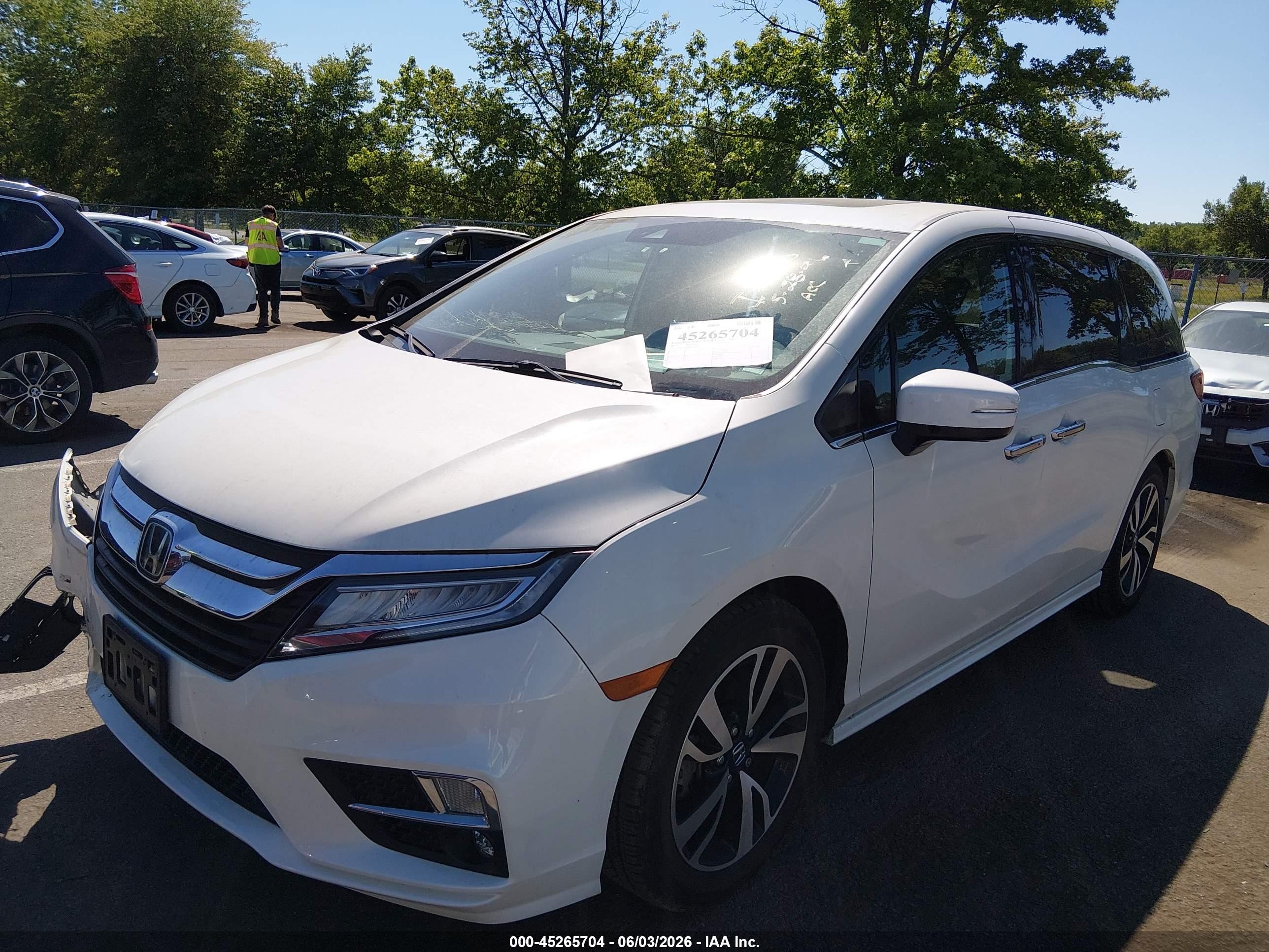 2019 Honda Odyssey Elite White vin: 5FNRL6H98KB117897