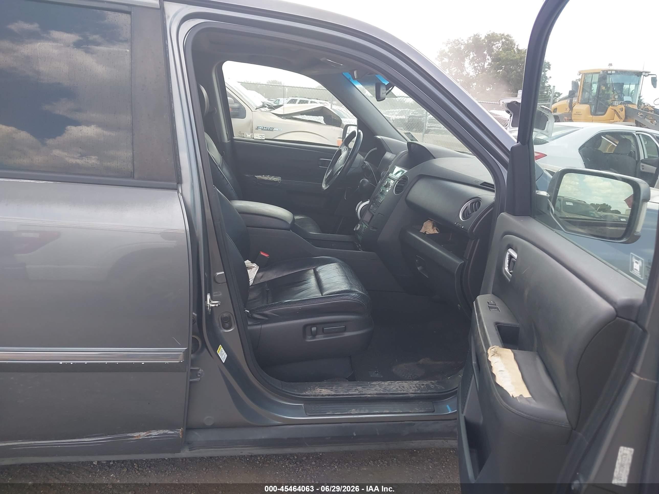 2009 Honda Pilot Touring Gray vin: 5FNYF38839B002630